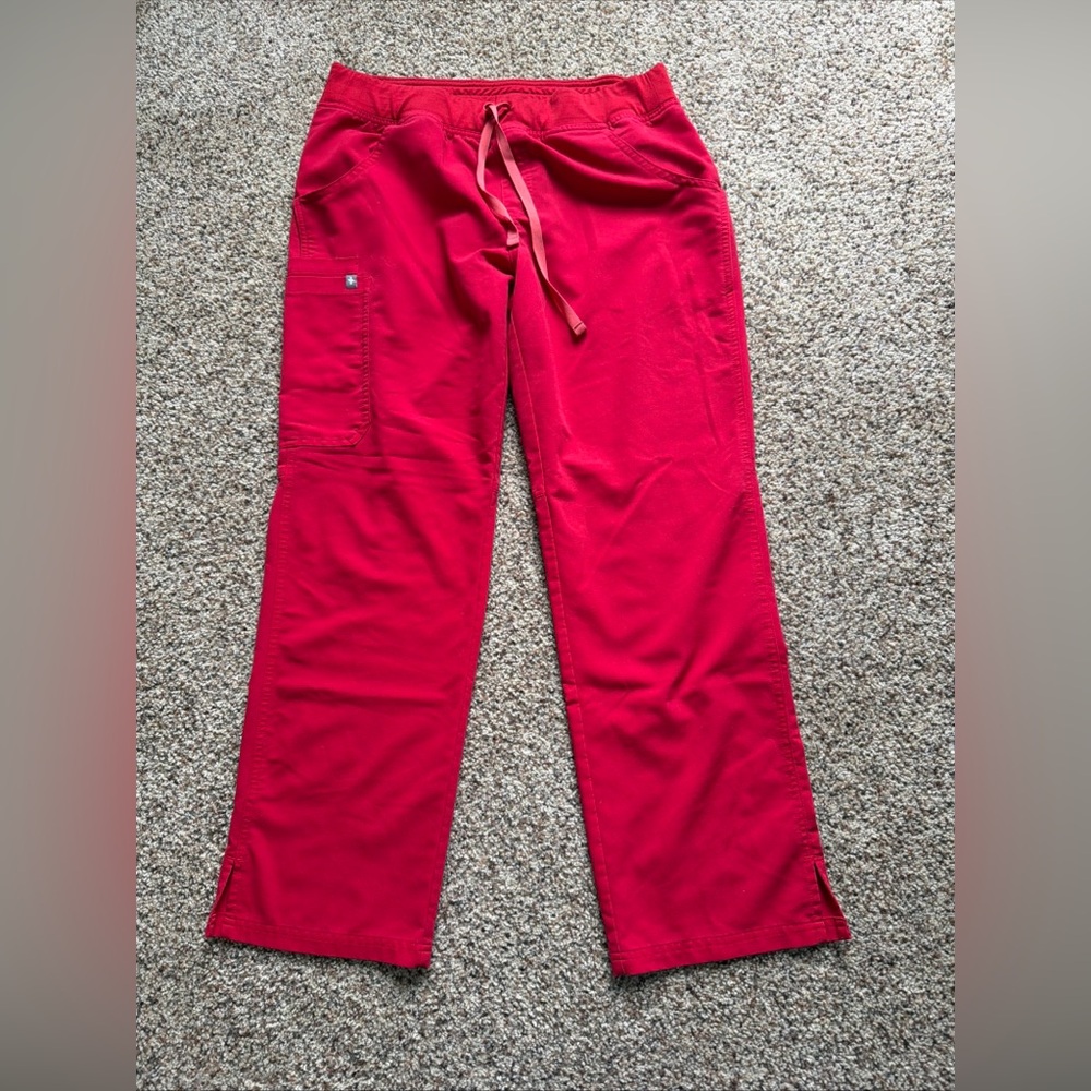 Figs Scrub Kade Cargo Pants Size Medium Petite Red Technical Collection